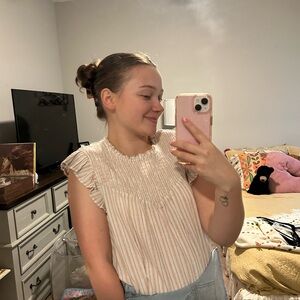 Hem & Thread flutter sleeve blouse